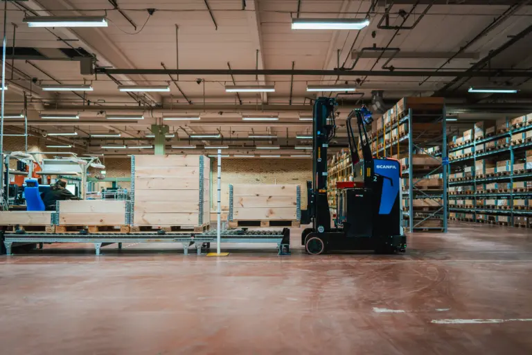 AGV van Logisnext bij een klant