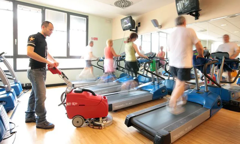 piccola_lavapavimenti_sport